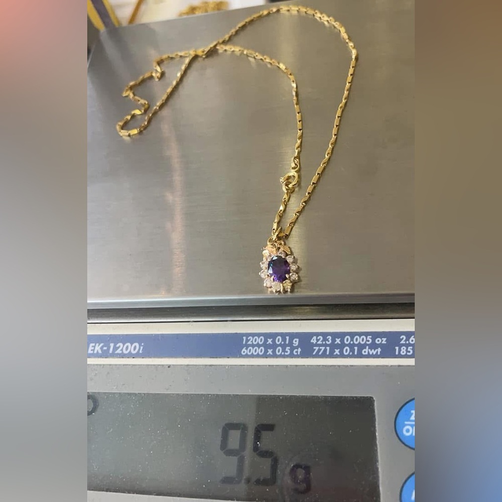 18k Real Gold Necklace with Purple Stone and Diamonds - Picture 4 of 6